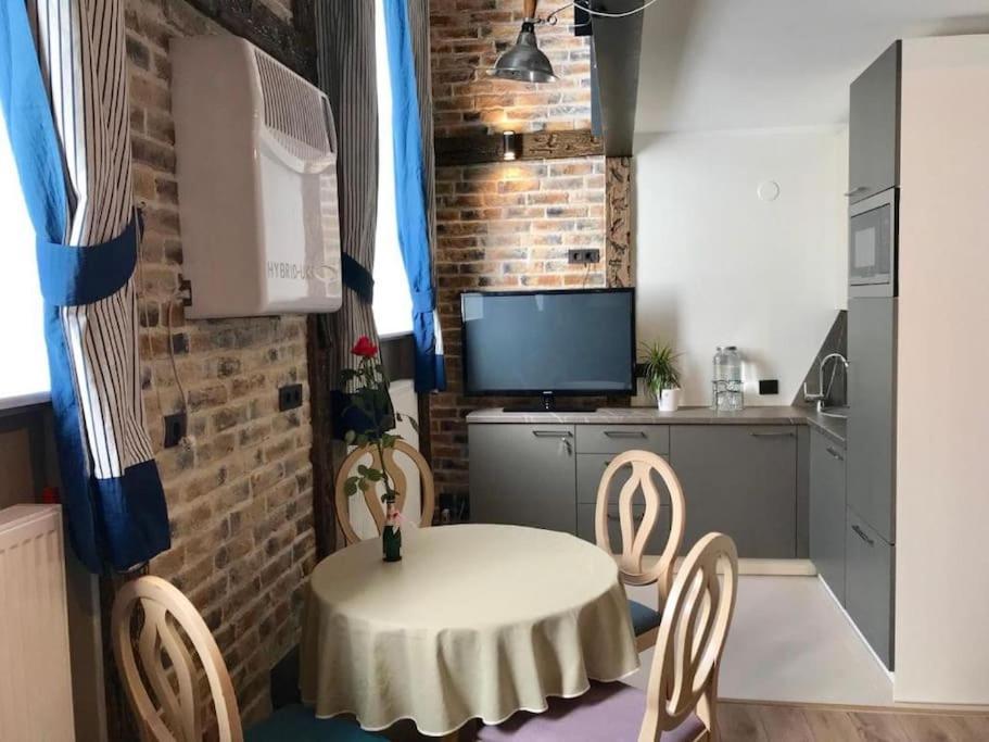 Charming Loft Near Old Town Daire Tallinn Dış mekan fotoğraf